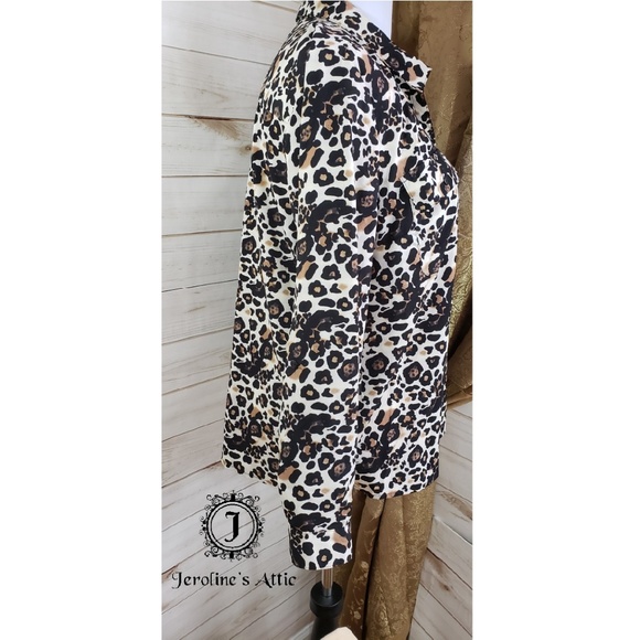 Leopard Print Button Down - Picture 4 of 6